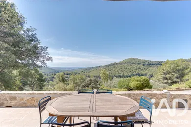 Maison traditionnelle à La Cadière-d'Azur (83740)