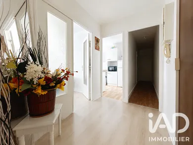 Apartment in Noisy-le-Grand (93160)