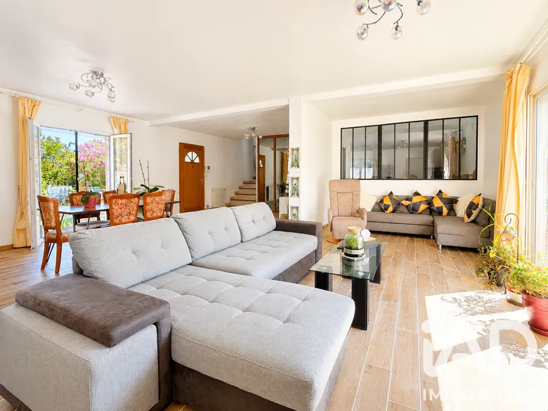 Maison 8 pièces 195 m² · à Montbazin · 195 m² · 539 000 €