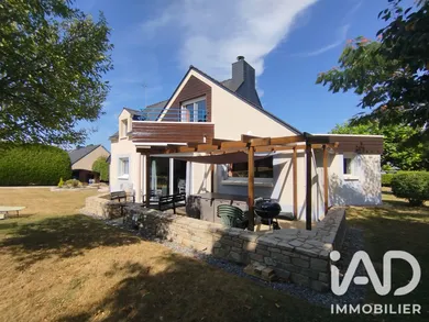 Architectural house in Questembert (56230)