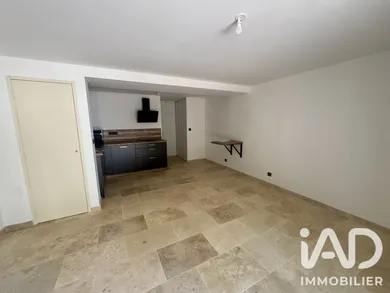 Studio à Aix-en-Provence (13090)