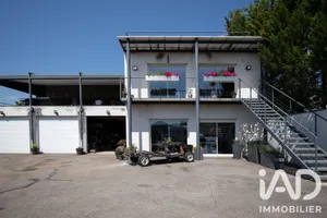 Immeuble à Saint-Martin-la-Plaine (42800)