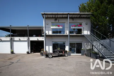Immeuble à Saint-Martin-la-Plaine (42800)