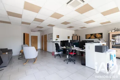 Immeuble à Saint-Martin-la-Plaine (42800)