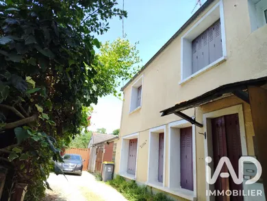 Townhouse in Rosny-sur-Seine (78710)