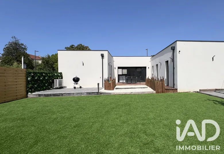Maison 6 pièces 112 m² · à Aigrefeuille-d'Aunis · 112 m² · 350 000 €