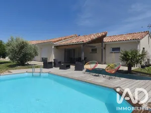 Traditional house in Plats (07300)