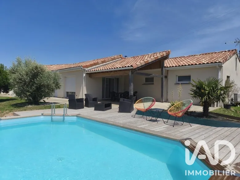 Maison 5 pièces 117 m² · à Plats · 117 m² · 359 000 €