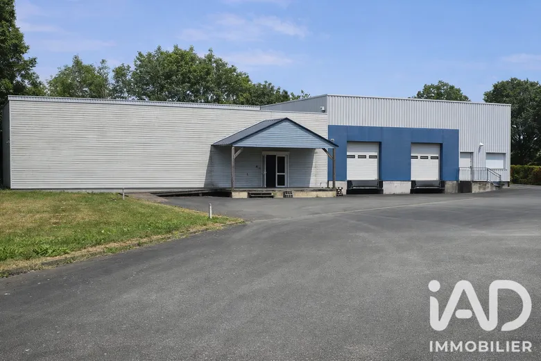 Murs commerciaux à Mauges-sur-Loire (49290) · 570 m² · 265 000 €