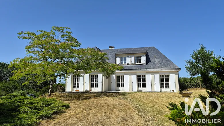 Maison 7 pièces 160 m² · à Rives-du-Loir-en-Anjou · 160 m² · 378 000 €