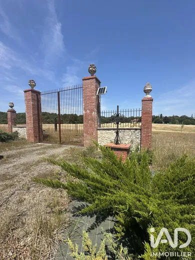 Domain in Marnaves (81170)