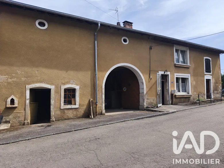 Maison 5 pièces 135 m² · à Bleurville · 135 m² · 70 000 €