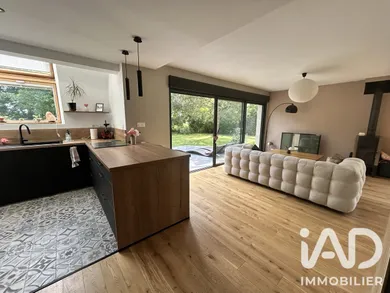 Maison traditionnelle à Pleudihen-sur-Rance (22690)