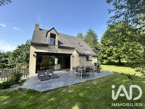 Maison traditionnelle à Pleudihen-sur-Rance (22690)