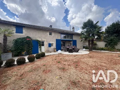 Maison de campagne à Vanzay (79120)