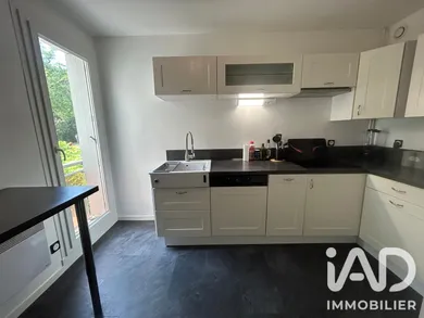 Appartement à La Chaussée-Saint-Victor (41260)