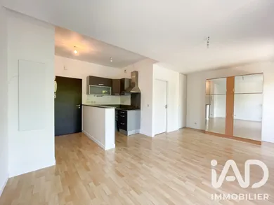 Apartment in La Rochelle (17000)