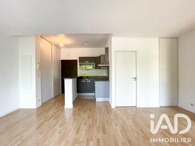 Apartment in La Rochelle (17000)