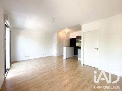 Apartment in La Rochelle (17000)