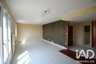 Appartement à VARENNES-VAUZELLES (58640)