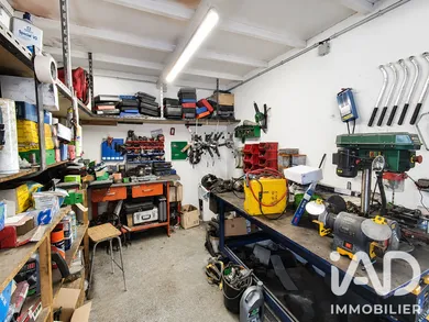 Garage, Gas station in Grasse (06130)
