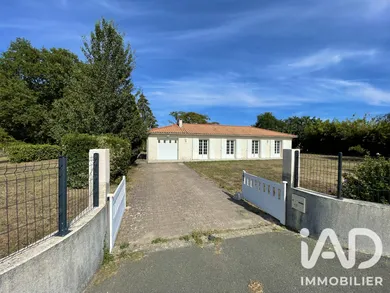 Village house in Cissac-Médoc (33250)