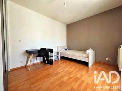 Apartment in Saint-Martin-d'Hères (38400)