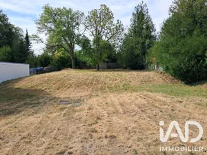 Terrain à bâtir à Isse (51150)