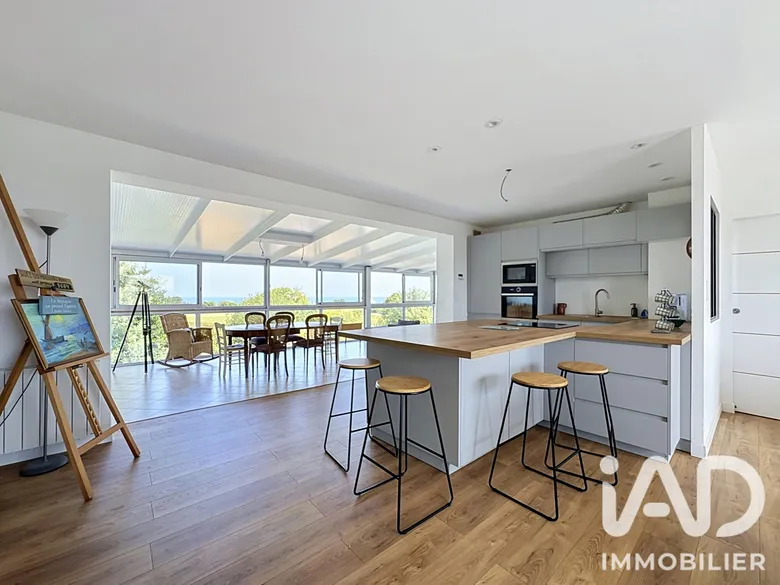 Maison 10 pièces 215 m² · à Binic · 214,5 m² · 748 000 €