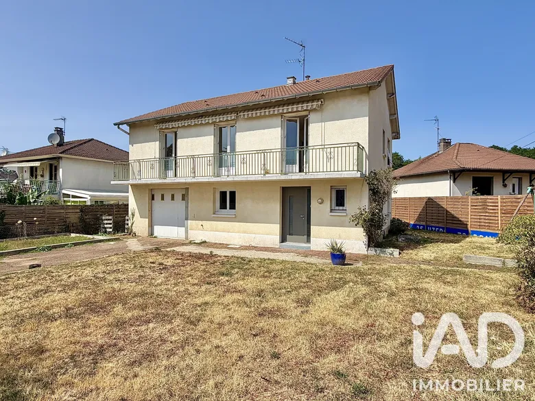 Maison 8 pièces 162 m² · à Feytiat · 162 m² · 240 000 €