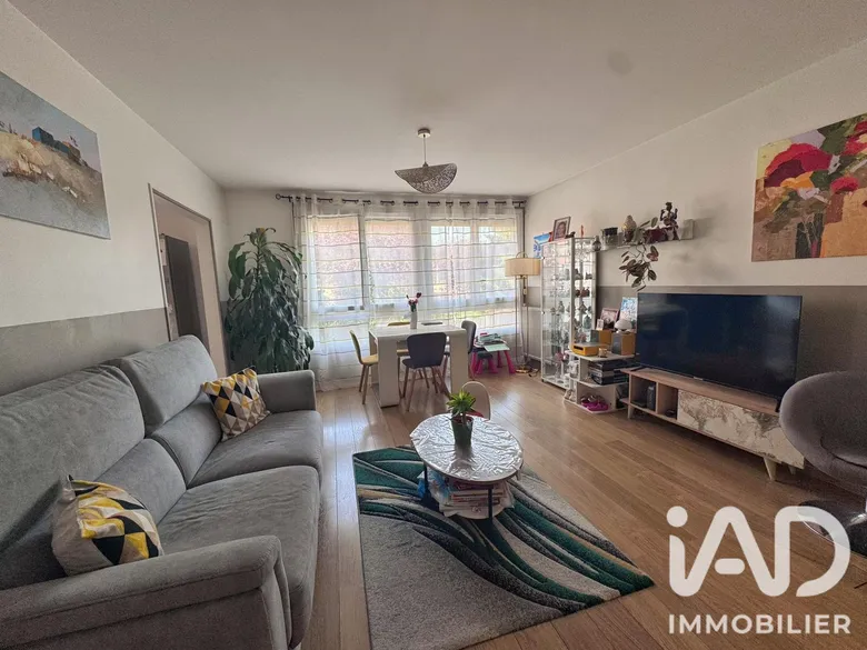 Appartement 4 pièces 83 m² · à Crosne · 82,6 m² · 219 000 €