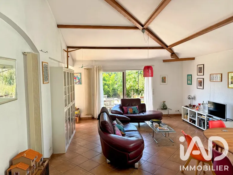 Maison 6 pièces 148 m² · à Saint-Genis-les-Ollières · 148 m² · 545 000 €