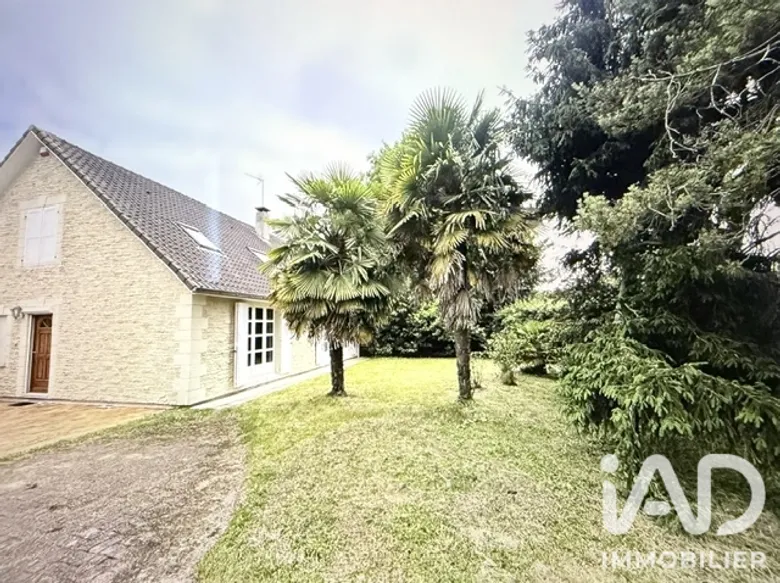 Maison 7 pièces 168 m² · à Saint-Pierre-des-Fleurs · 168 m² · 339 000 €