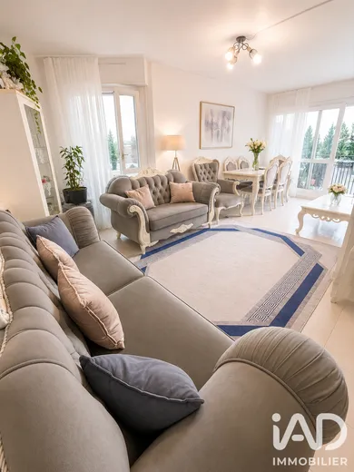 Apartment in Grigny (91350)