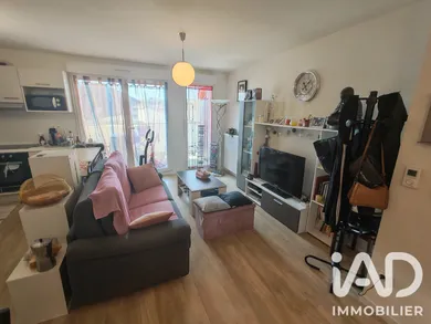 Appartement à ISLE D'ABEAU (38080)