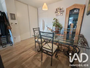 Apartment in ISLE D'ABEAU (38080)