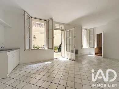 Apartment in La Rochelle (17000)