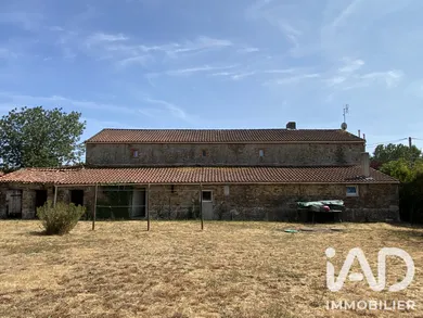 Maison à Les Herbiers (85500)