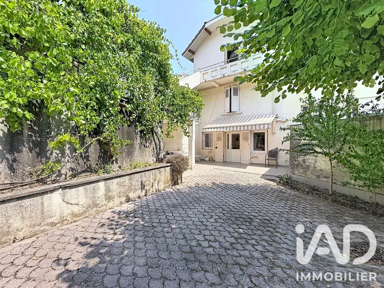 Maison 6 pièces 128 m² · à Claix · 127,5 m² · 350 000 €