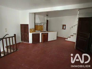 Village house in Uzer (07110)