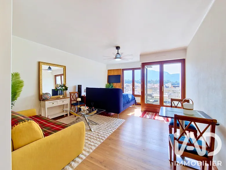 Appartement 1 pièce 28 m² · à Aix-les-Bains · 27,7 m² · 158 000 €