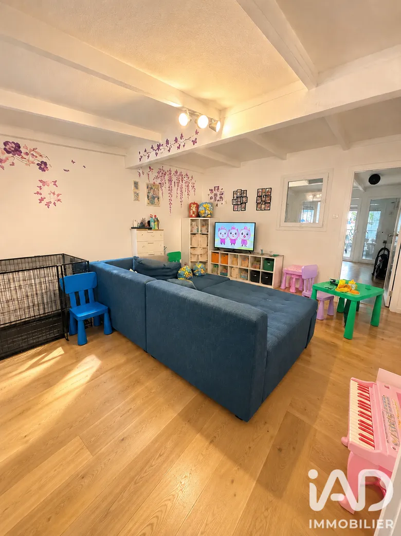 Maison 4 pièces 90 m² · à Sainte-Anastasie-sur-Issole · 90 m² · 229 800 €