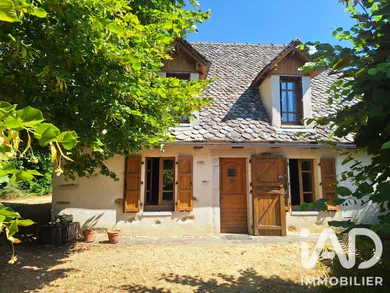 Maison traditionnelle à Teissières-lès-Bouliès (15130)