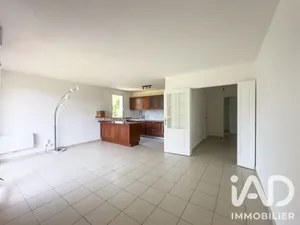 Appartement à Combs-la-Ville (77380)
