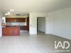 Apartment in Combs-la-Ville (77380)