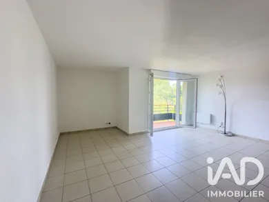 Apartment in Combs-la-Ville (77380)