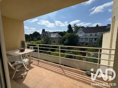 Apartment in Bures-sur-Yvette (91440)