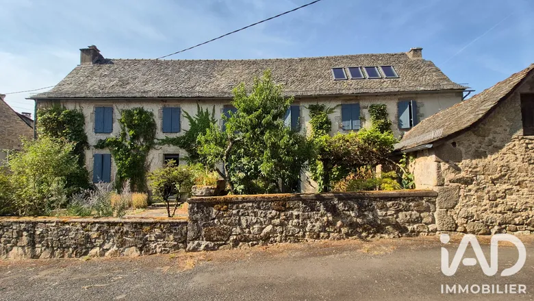 Maison 6 pièces 202 m² · à Golinhac · 202 m² · 179 000 €