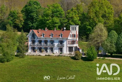 Domain in La Côte-Saint-André (38260)