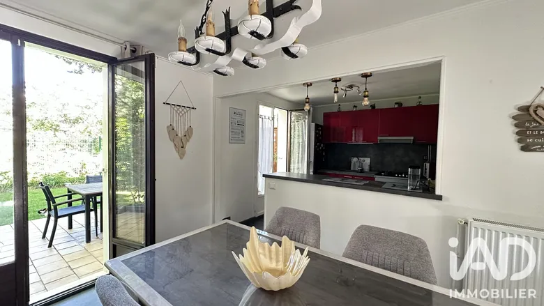 Maison 6 pièces 105 m² · à Sainte-Geneviève-des-Bois · 105 m² · 334 000 €